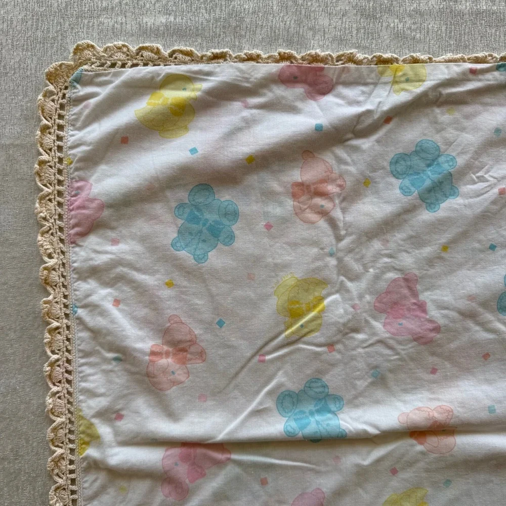 Vintage Reversible Baby Blanket Teddy Bears Crochet Lace Trim 48